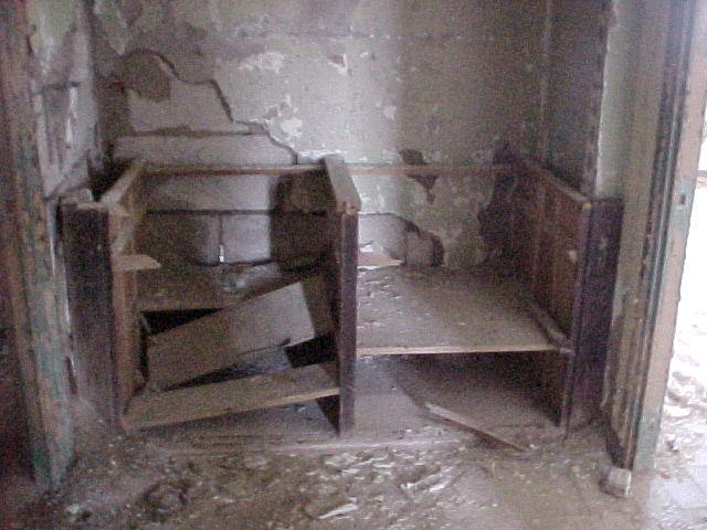 bookcase-old.jpg